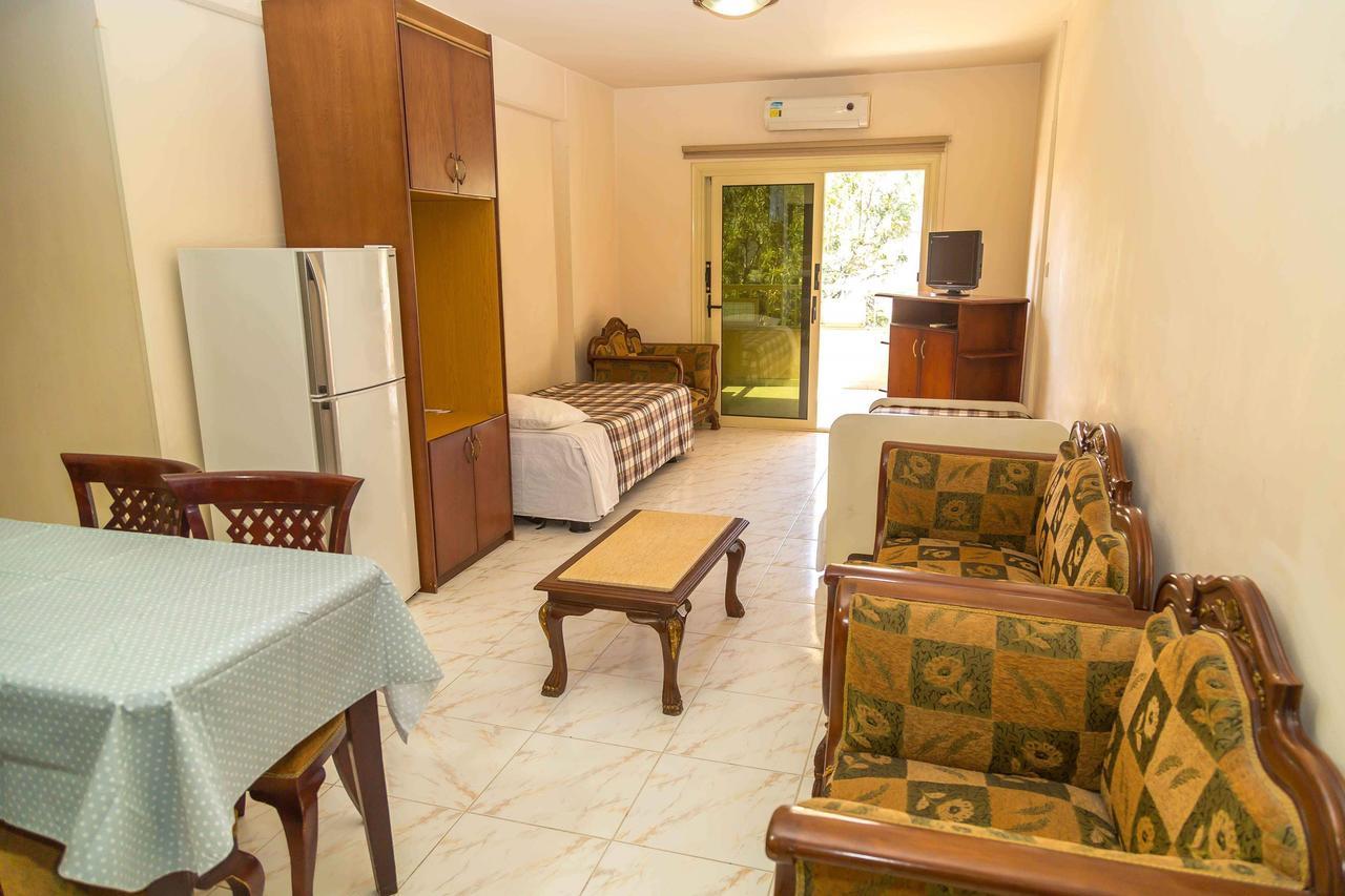 Aparthotel Chrysanthos Boutique