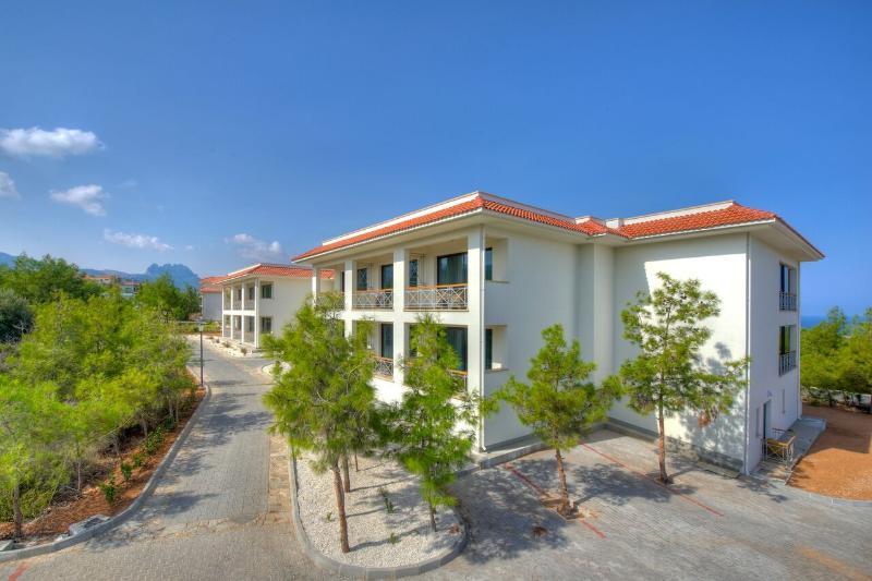 Korineum Golf & Hotel 4*