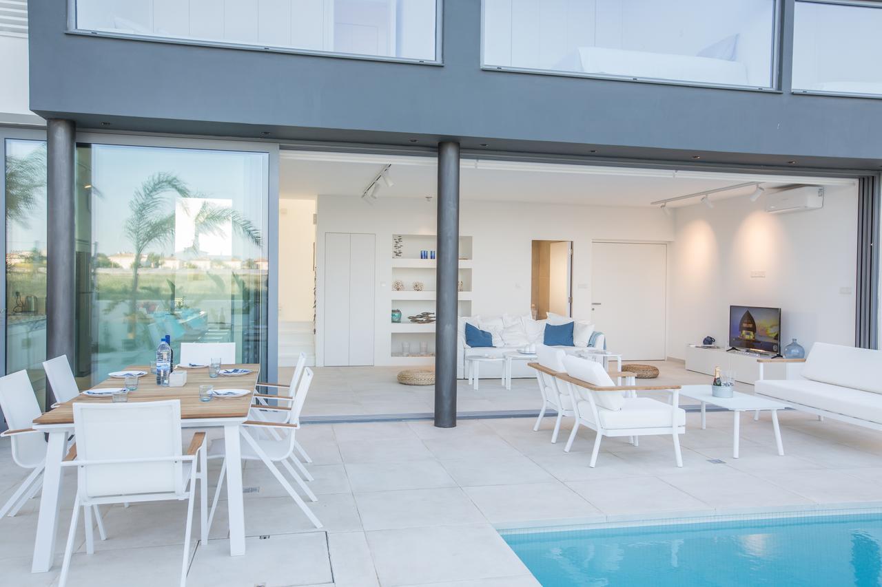 White Pearl * Protaras