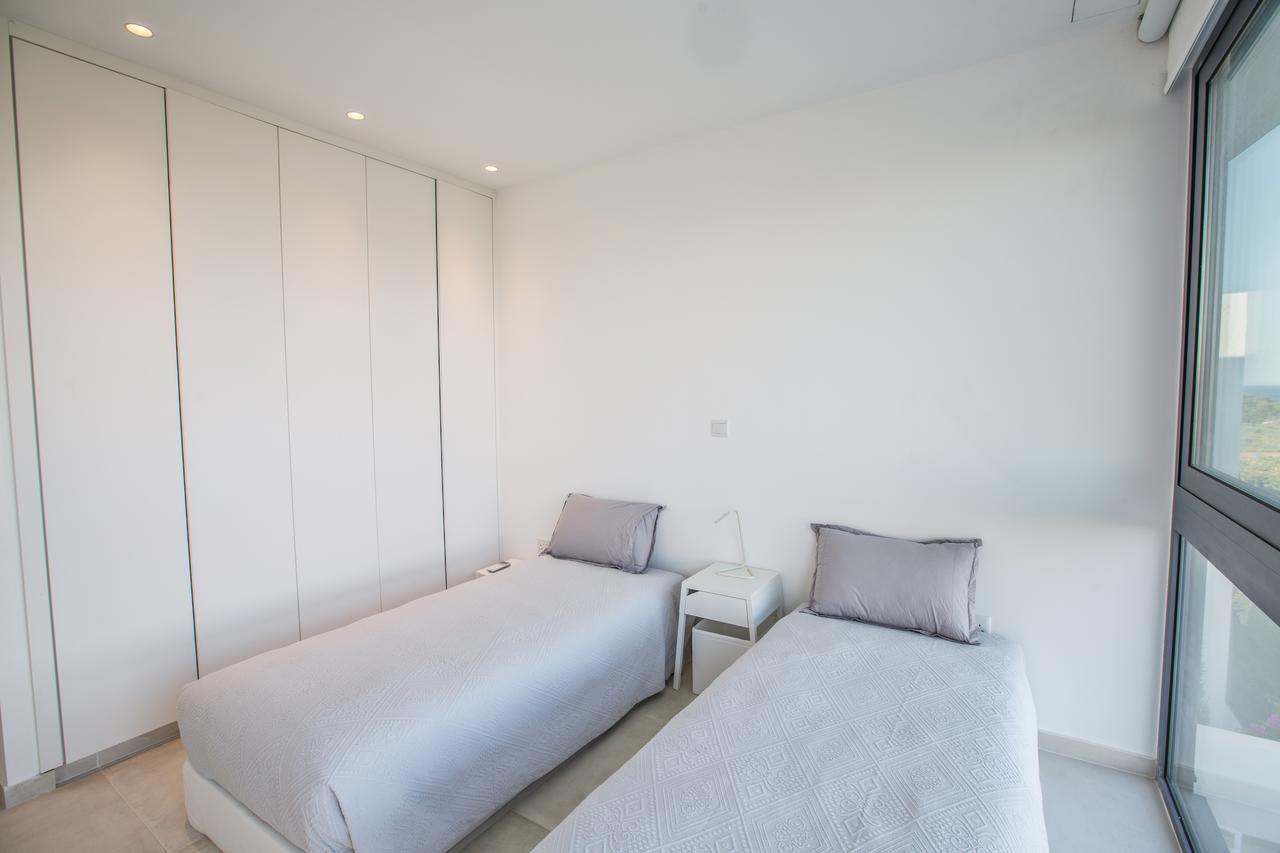 White Pearl * Protaras