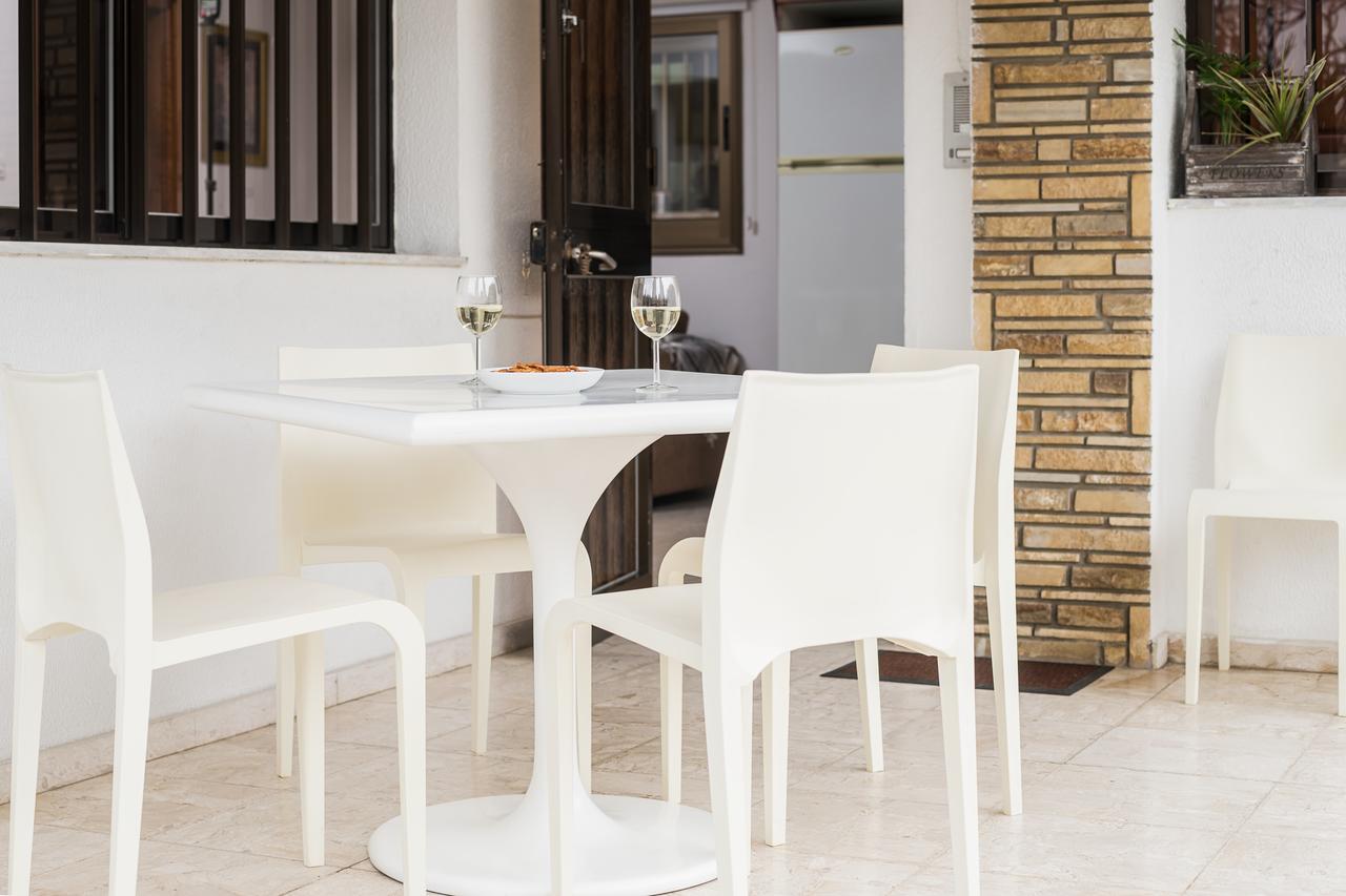 Silver Apartment *
