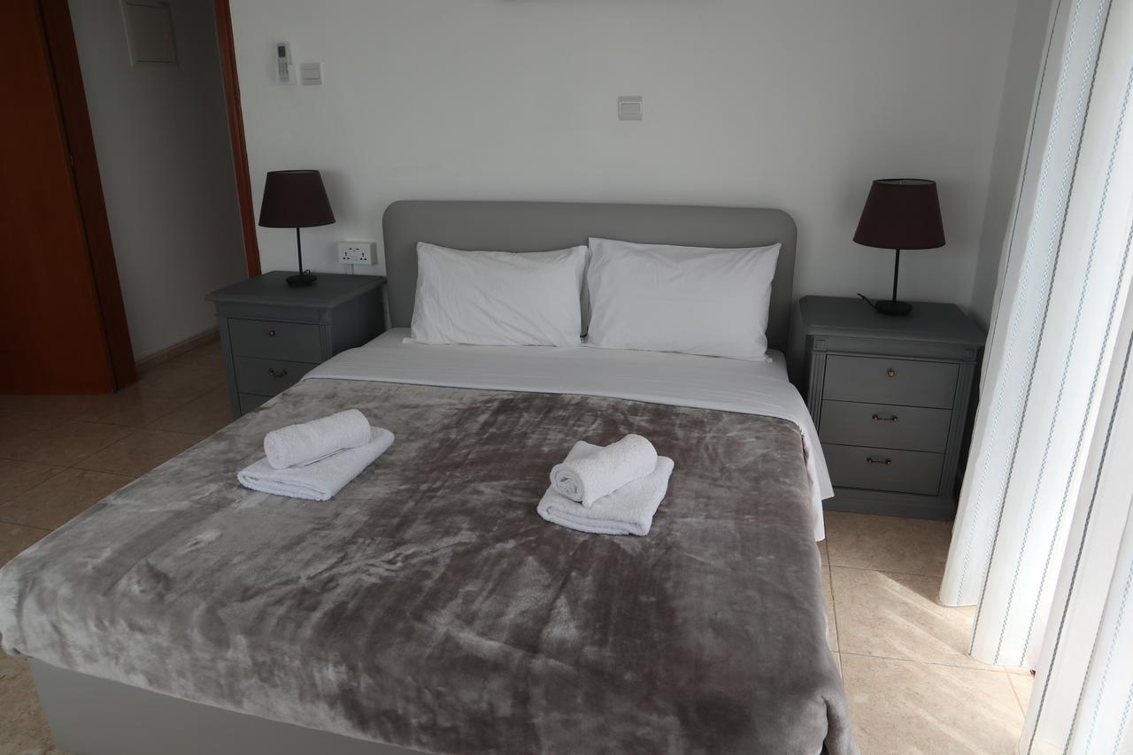 Lp Villa Peyia