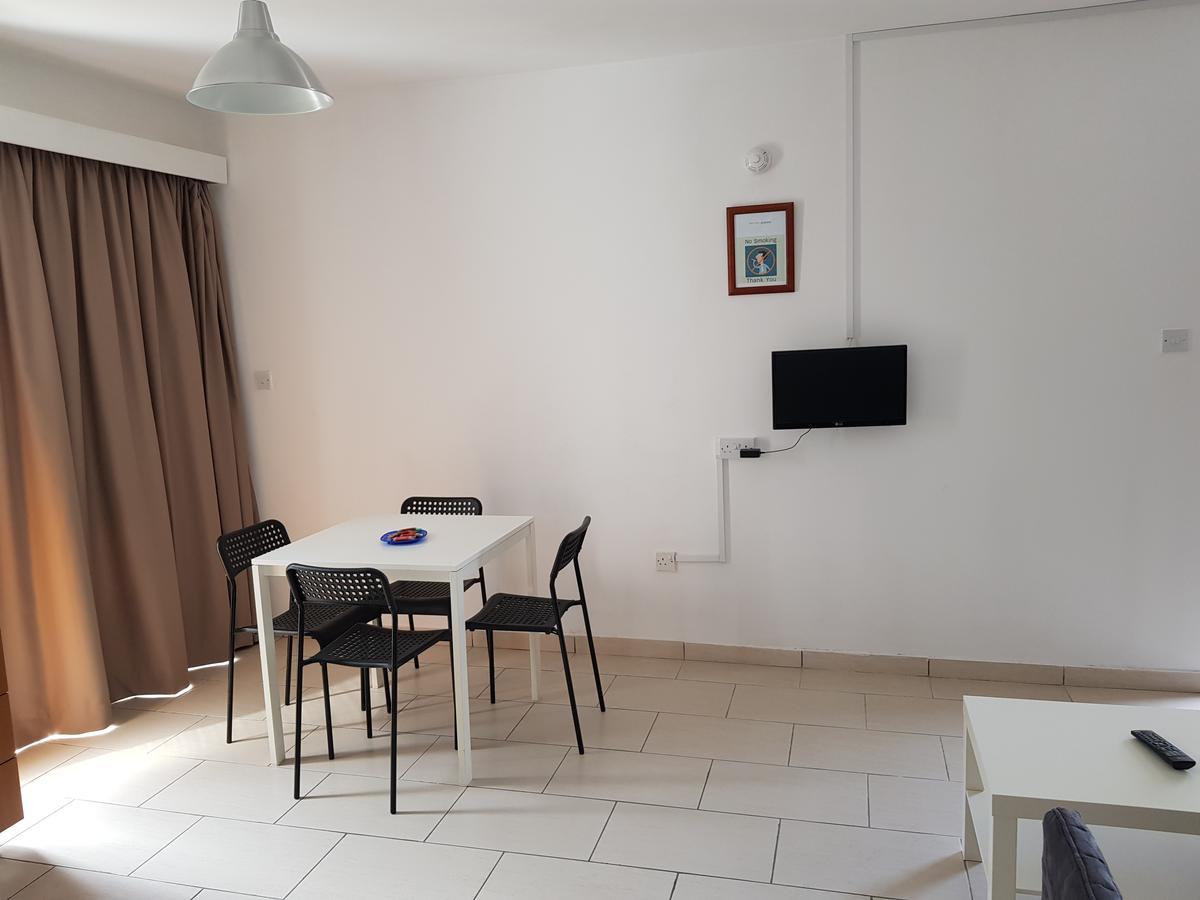 Valentinos Court Apartamento *