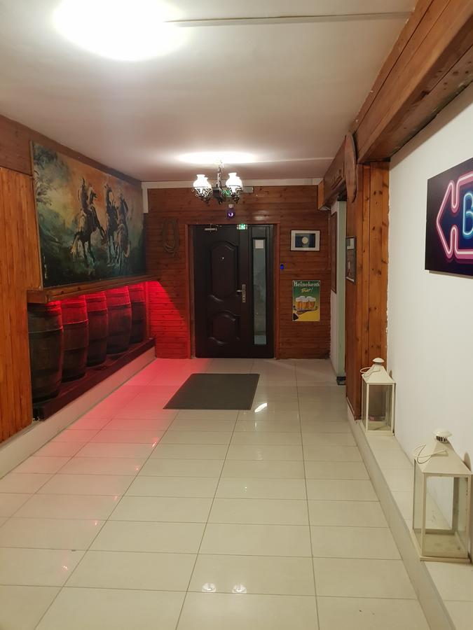 Mylos Court