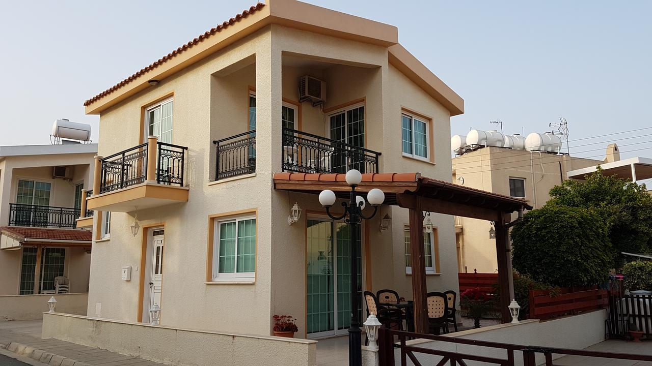 Philippou & Apartment Larnaca