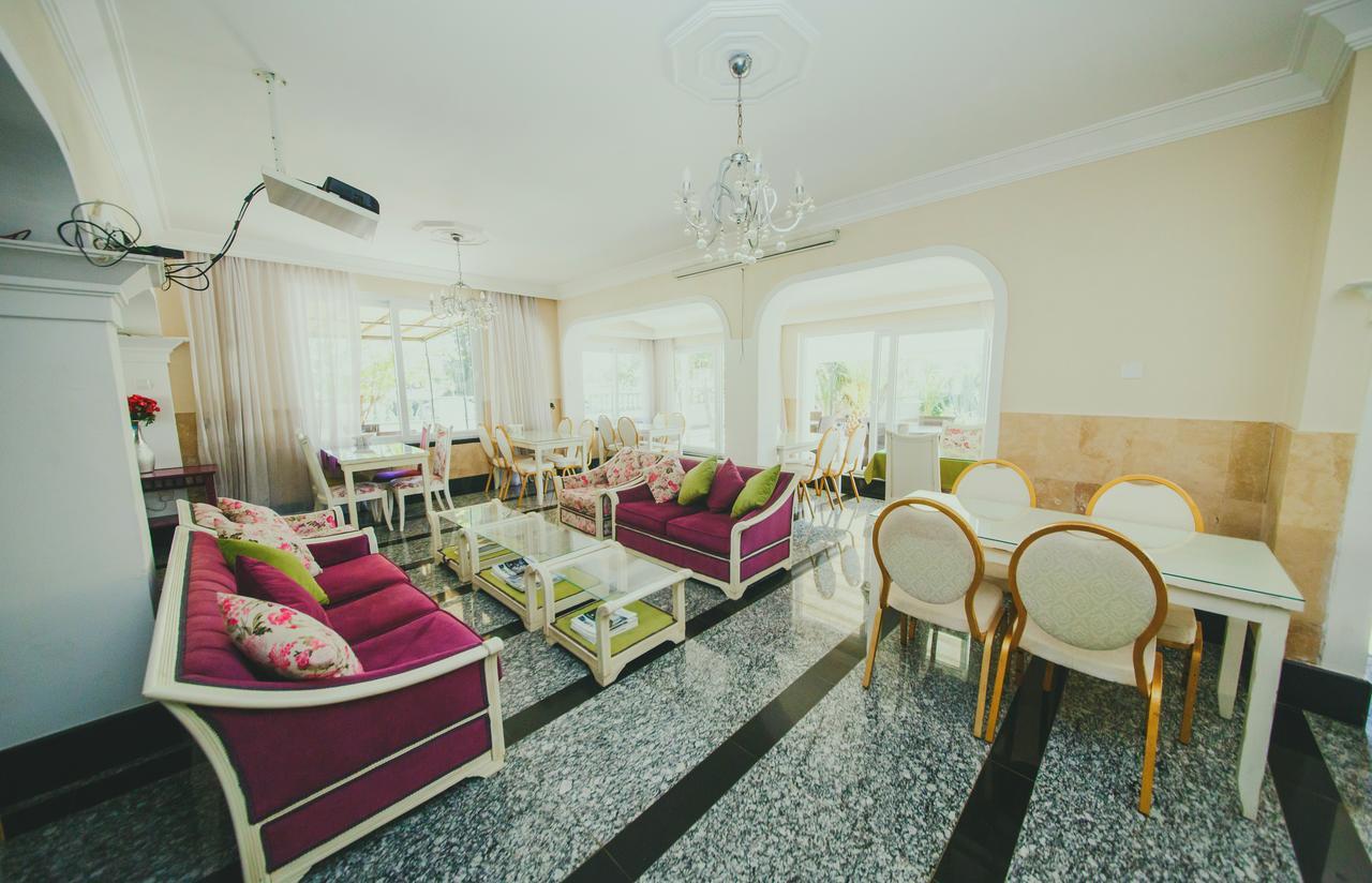 Pine Bay Boutique & Cakistes Restaurant Kyrenia (Northern Cyprus)