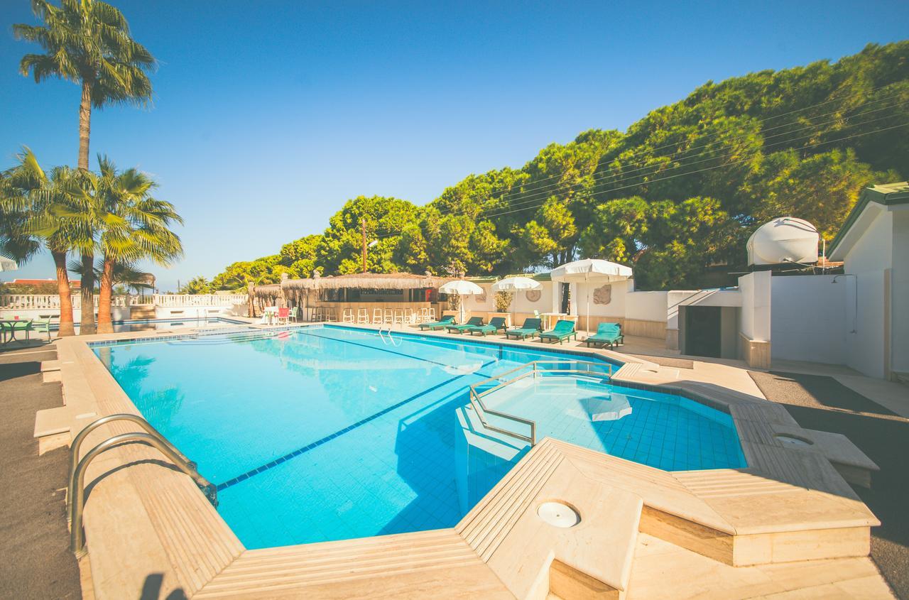 Pine Bay Boutique & Cakistes Restaurant Hotel 3*
