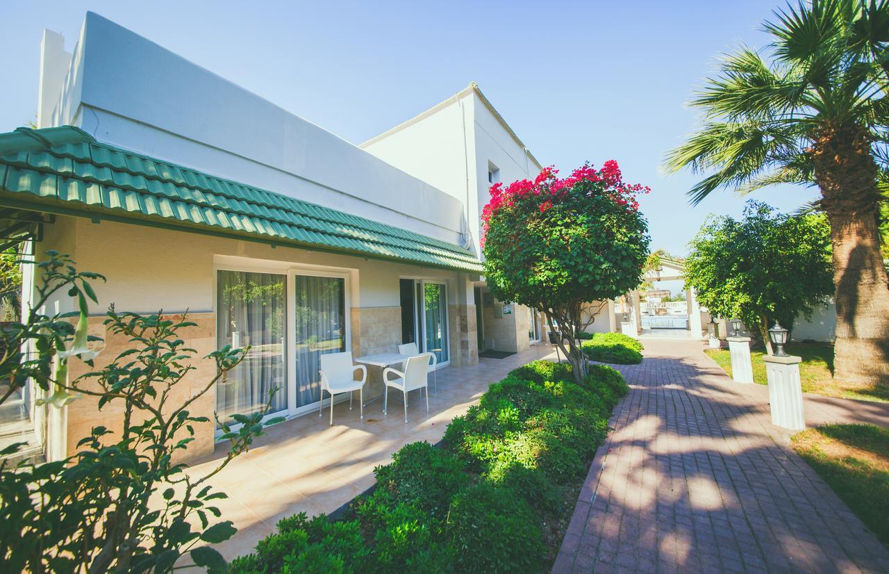 Pine Bay Boutique & Cakistes Restaurant 3* Kyrenia (Northern Cyprus)