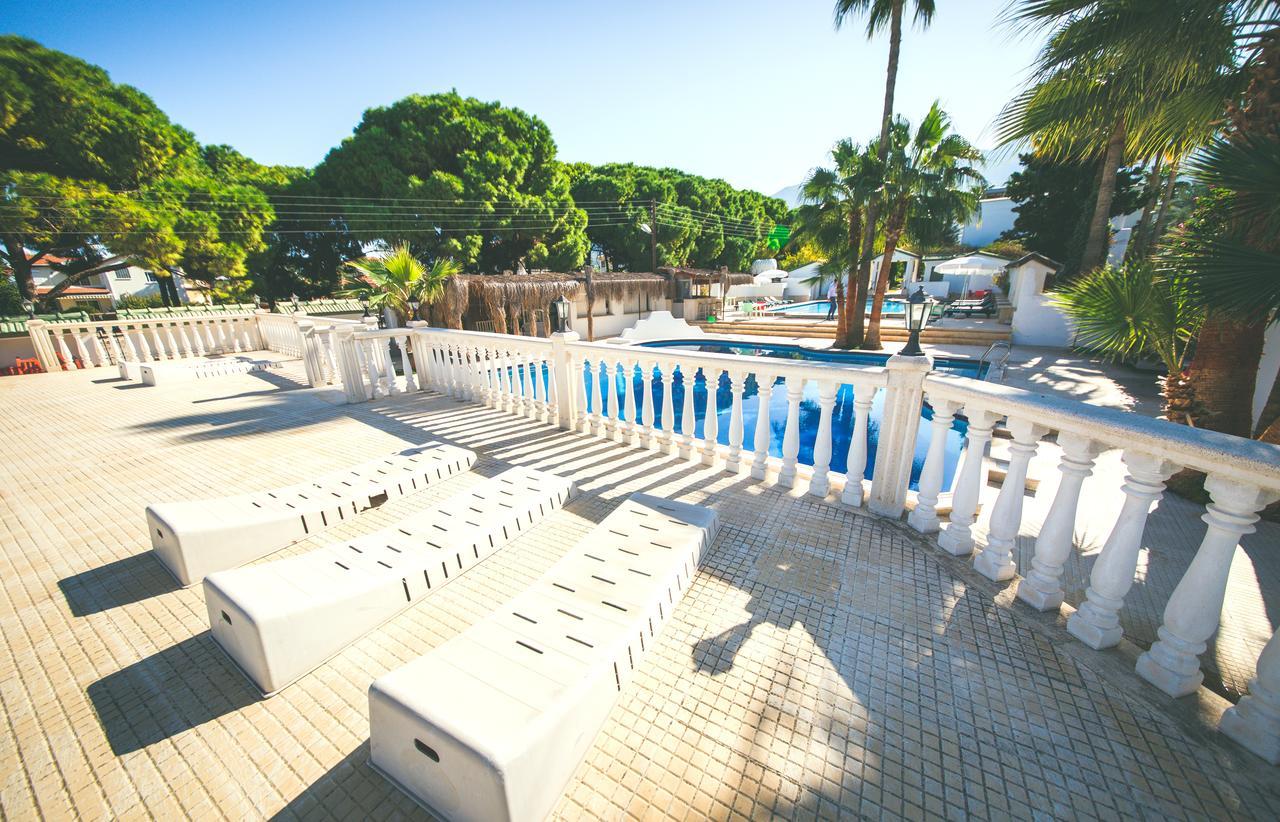 Hotel Pine Bay Boutique & Cakistes Restaurant 3*