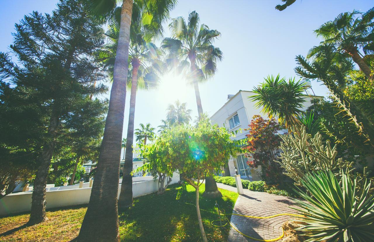 Pine Bay Boutique & Cakistes Restaurant 3*