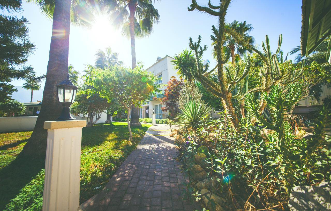 Pine Bay Boutique & Cakistes Restaurant Hotel 3*