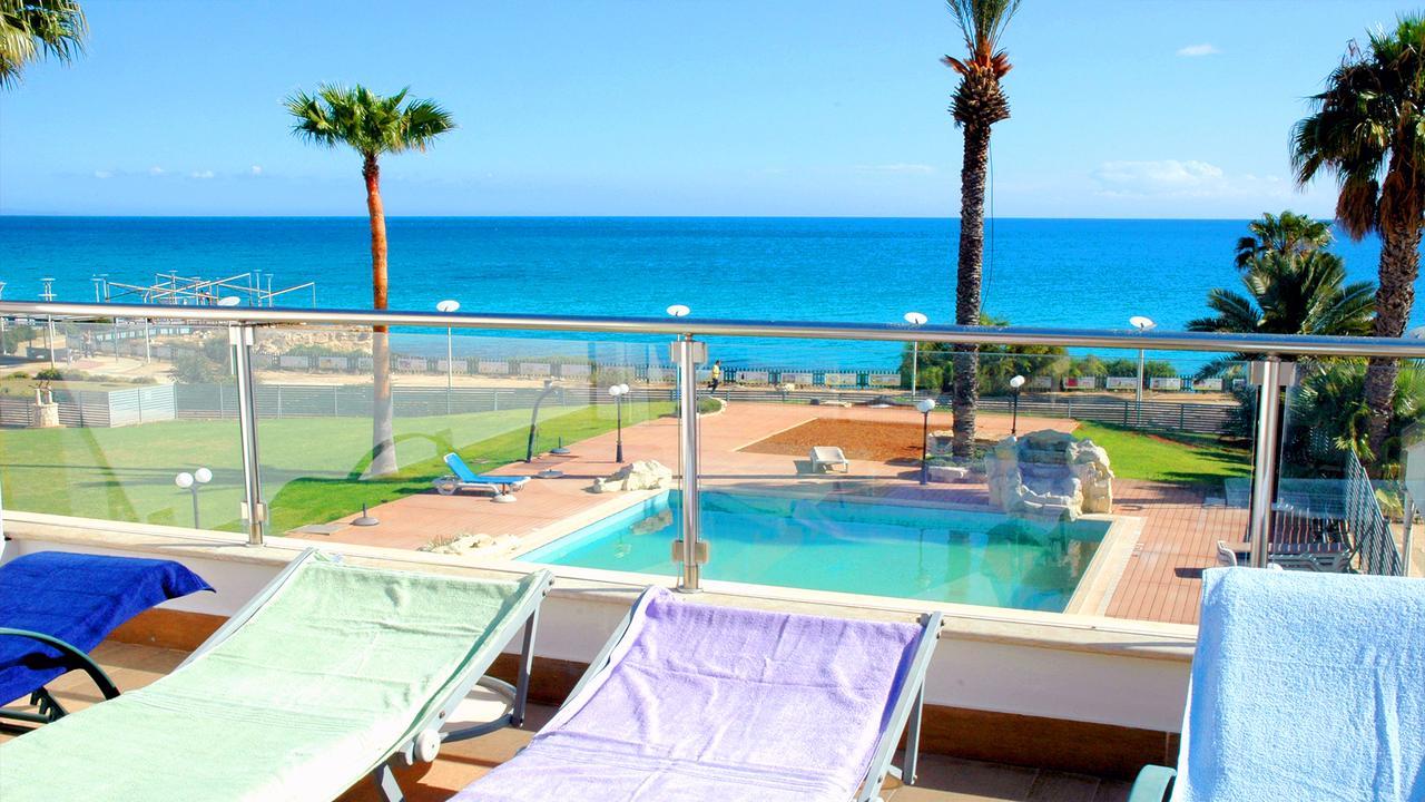 Apartment Pallinion Beachfront