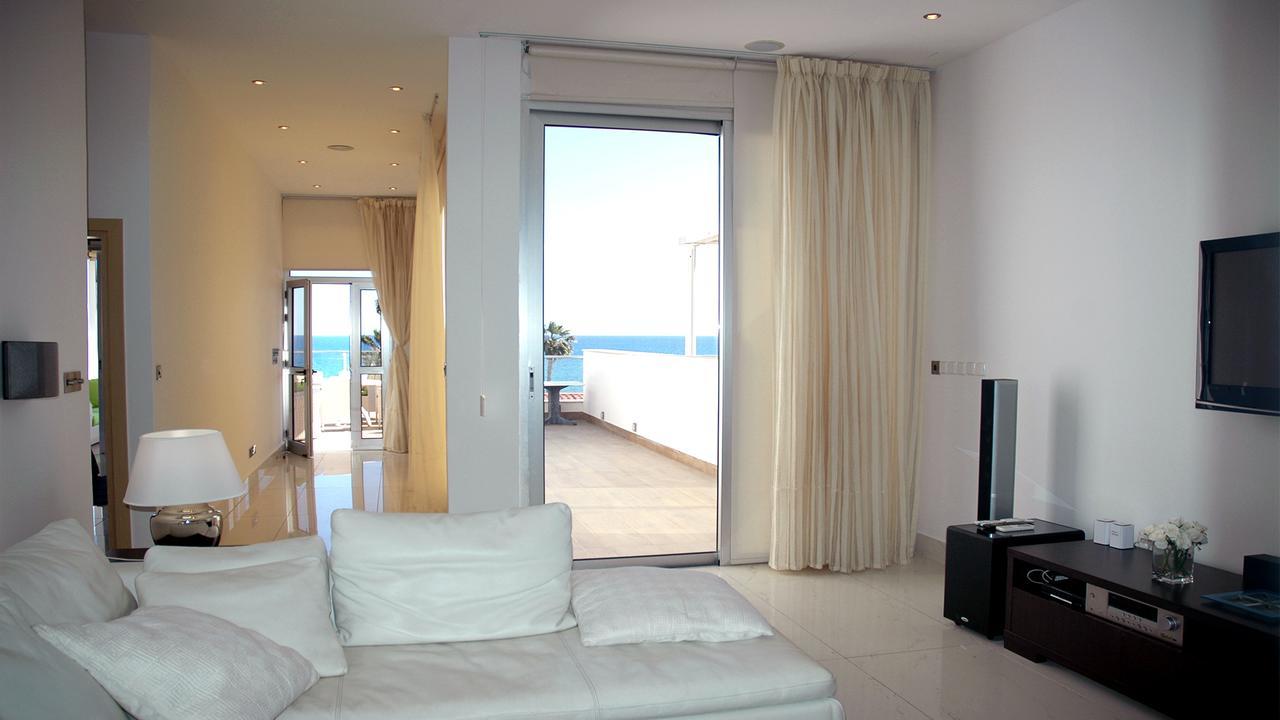 Pallinion Beachfront