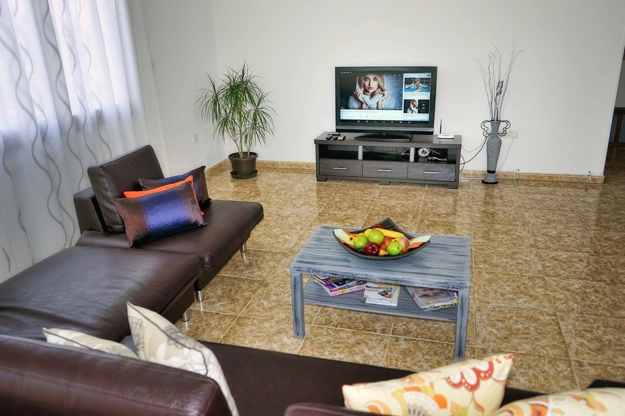 Villa Lp Peyia