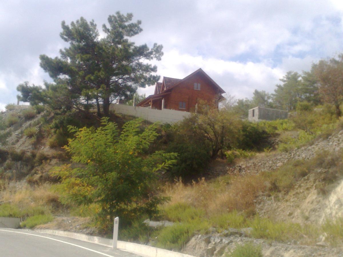 Chalet Timber Log House *