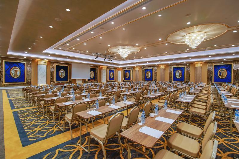 Limak Cyprus Deluxe Hotel 5*