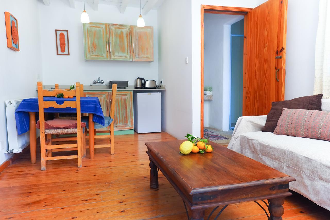 Vasilikos House Aparthotel 3*