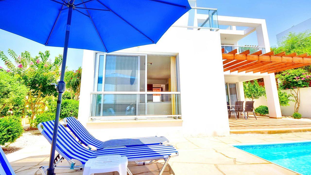 Ana Coral Bay