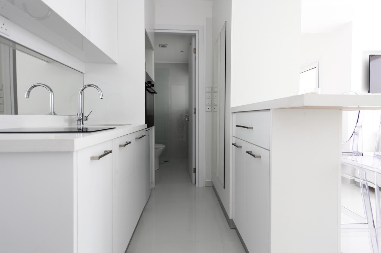 Apartment The White Pearl - Front Centre With Sea View. Limassol