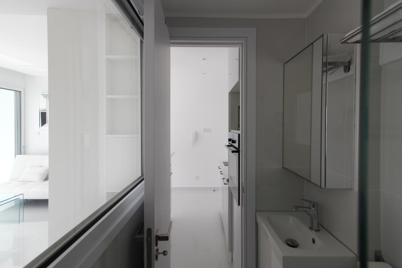 The White Pearl - Front Centre With Sea View. * Limassol