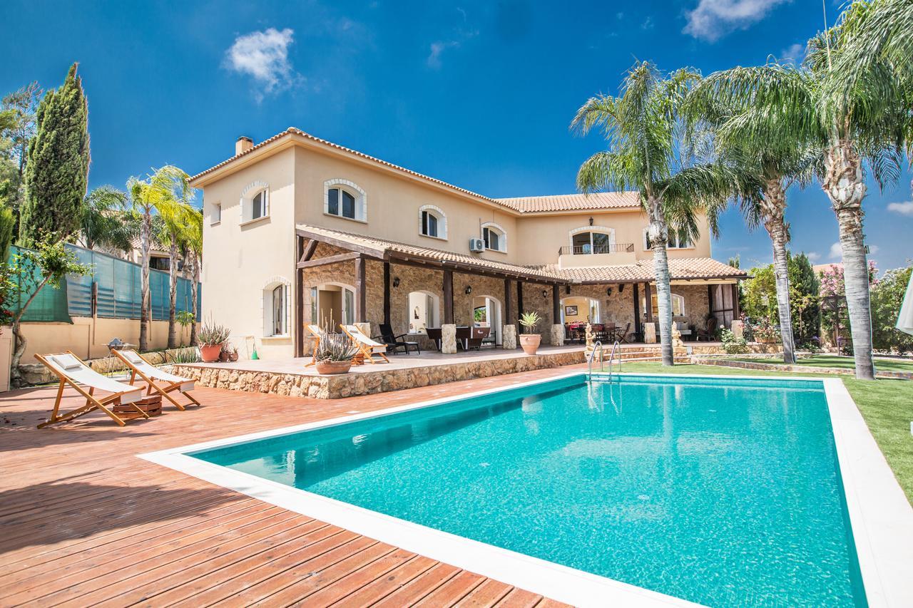 Serenity Villa *