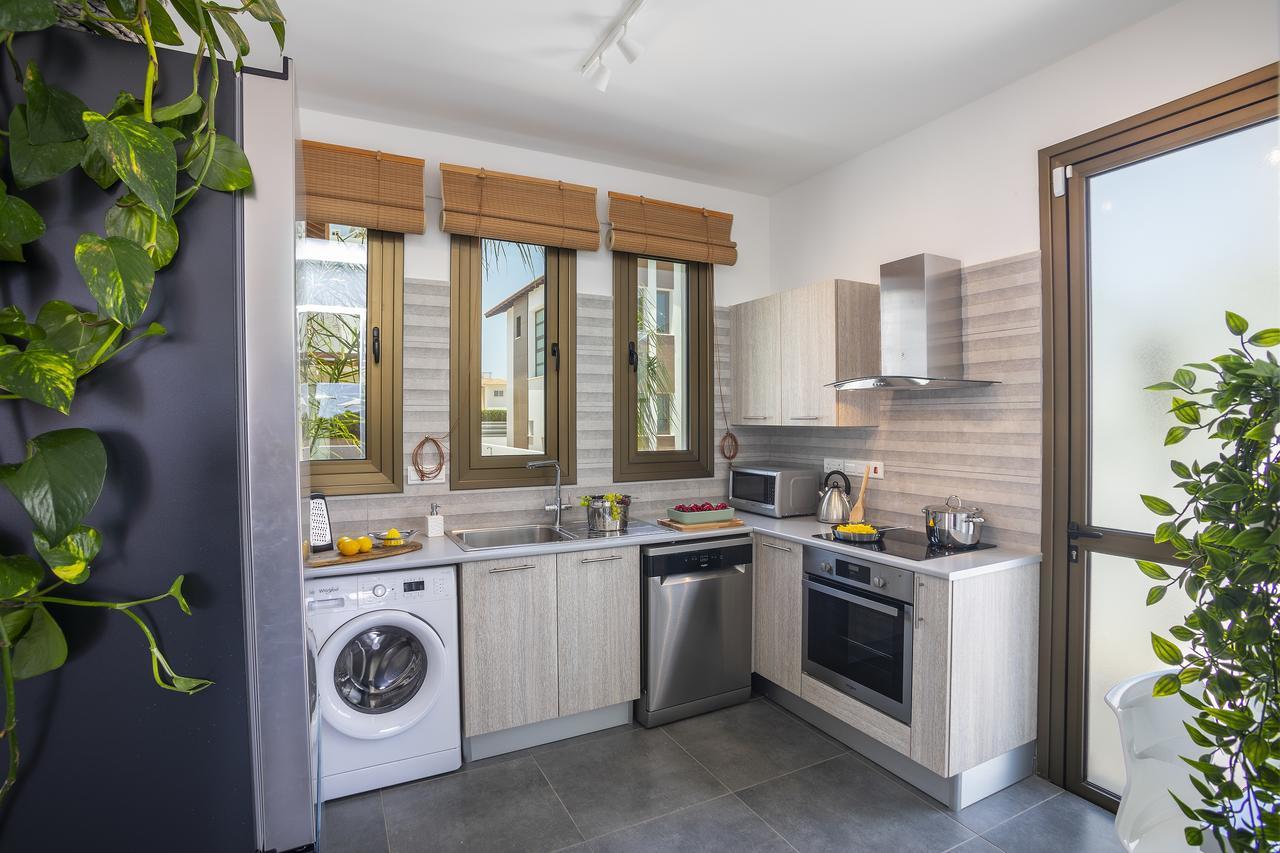 Chris Le Mare Luxury Protaras