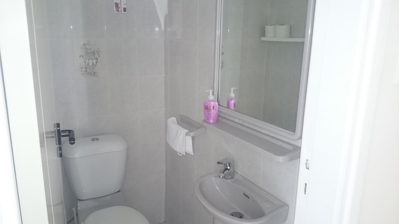 Stella Court * Polis