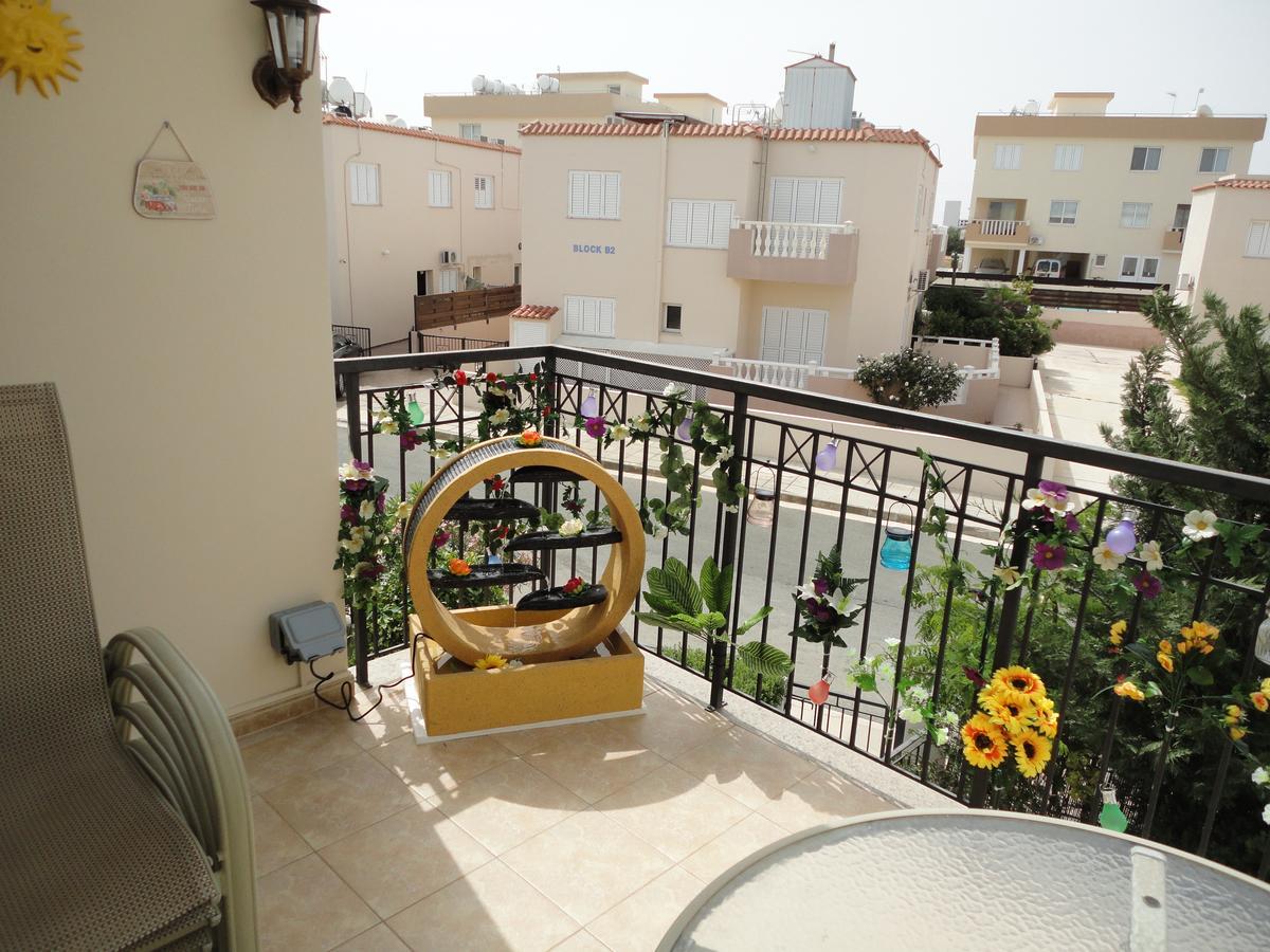 Apartment Yiasemi Court Apartments *