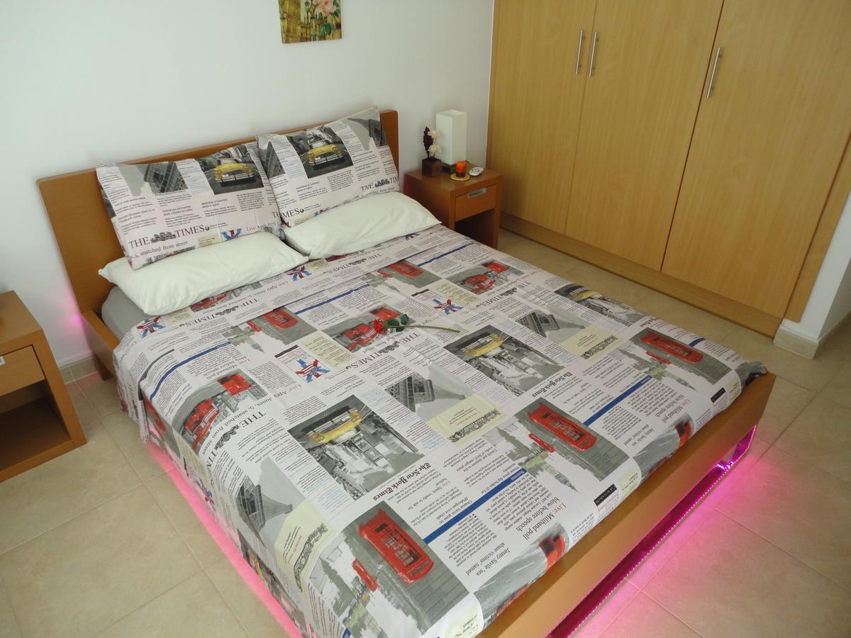 Yiasemi Court Apartments Apartment
