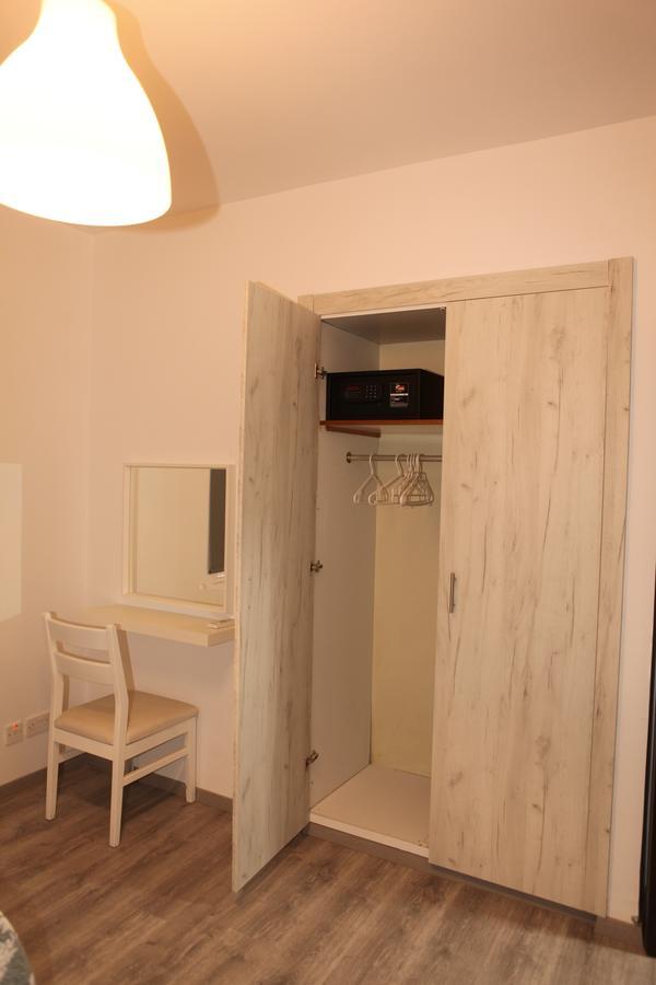 Aparthotel Polyxeni 3*