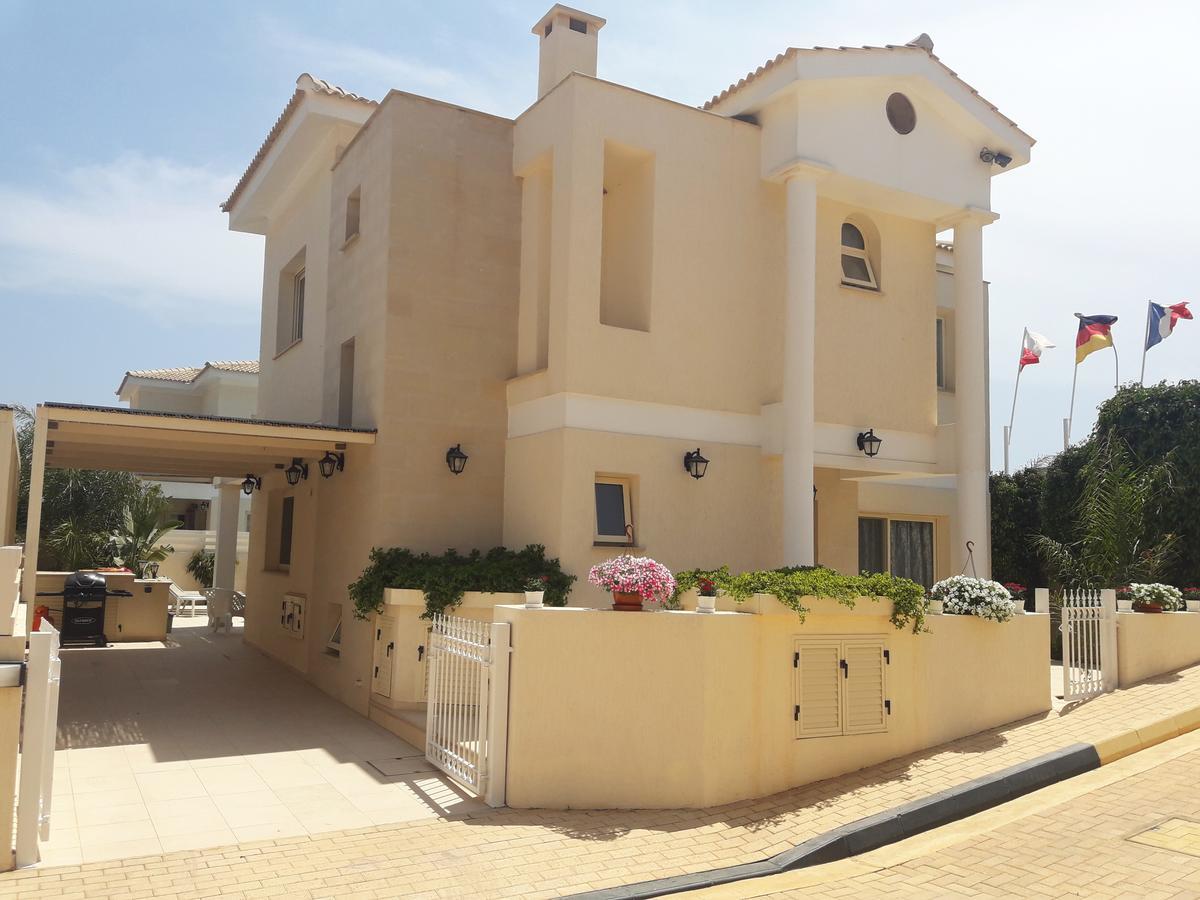 Anthorina 2 Villa *