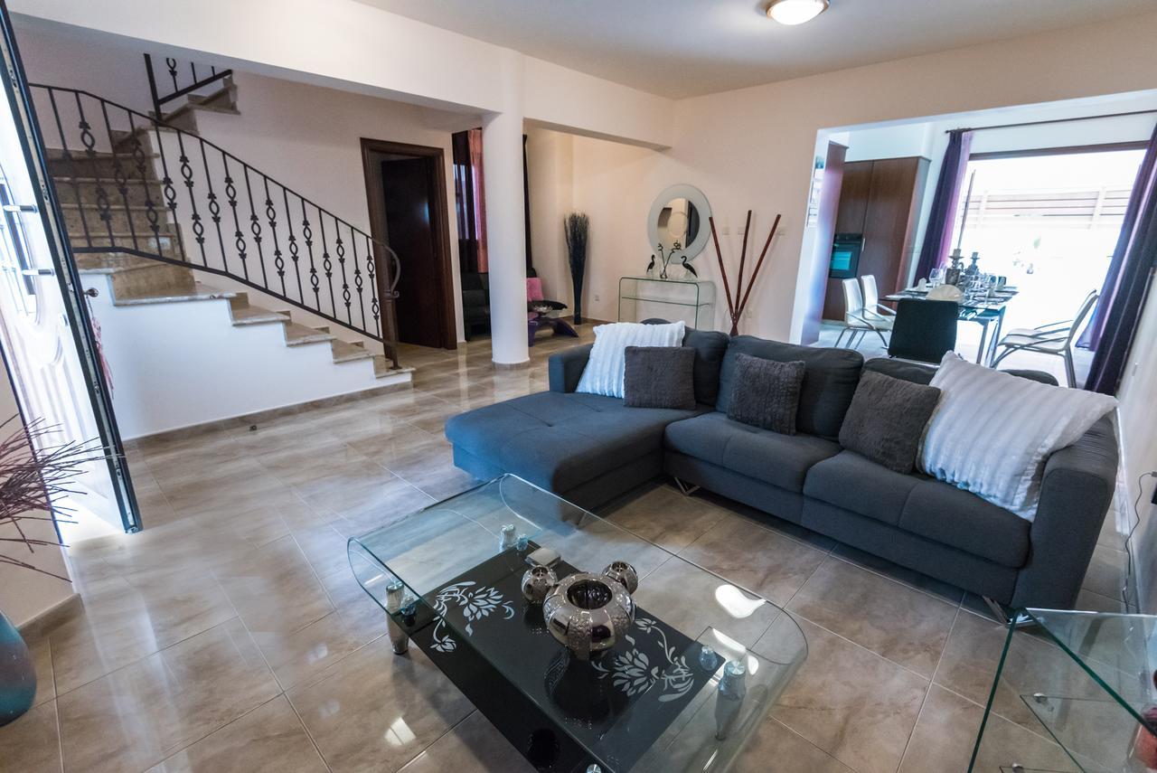 Luxury Villa Regina