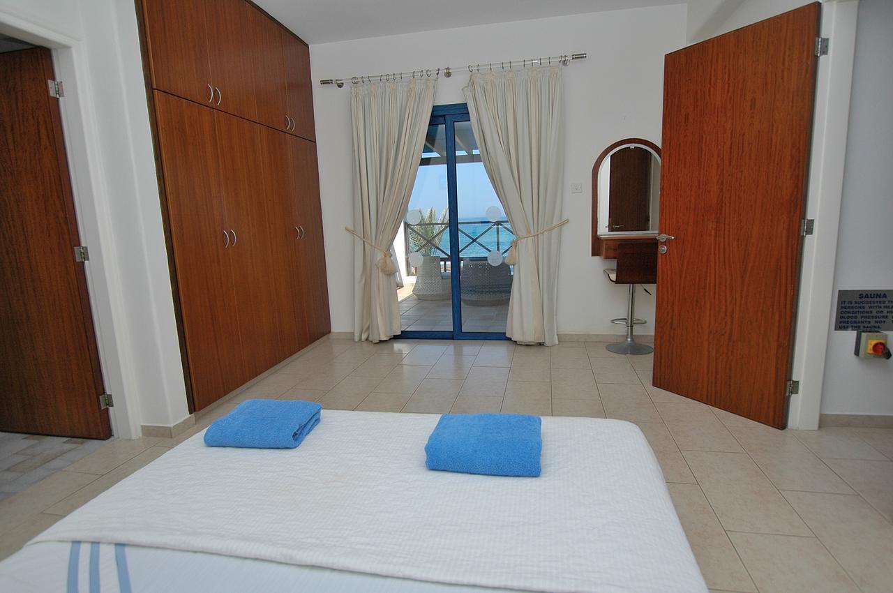 Kymmates Front Villa