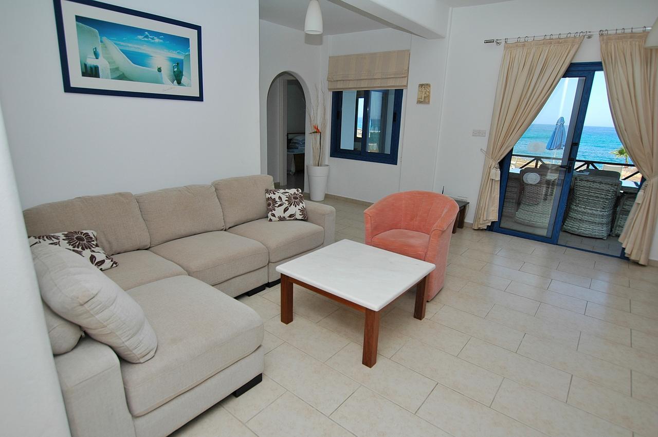 Kymmates Front Villa *