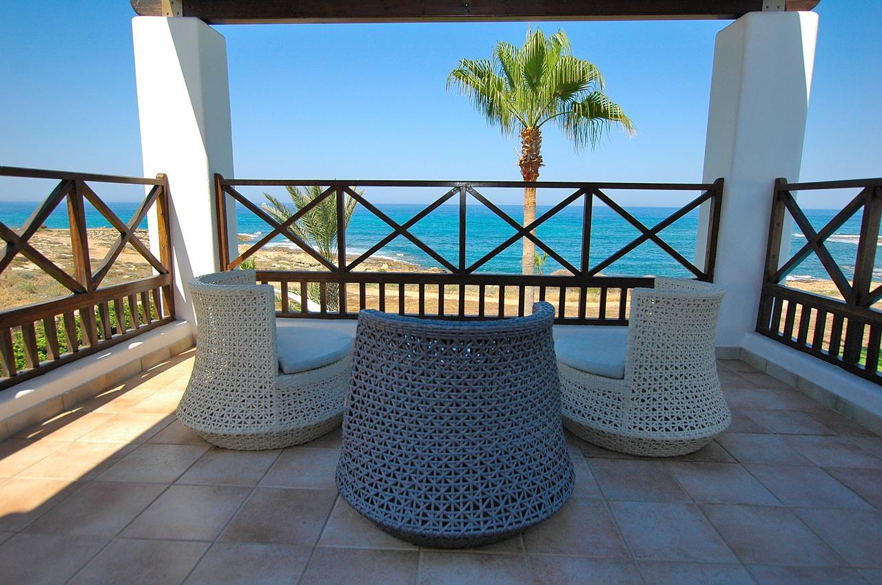 Villa Kymmates Front