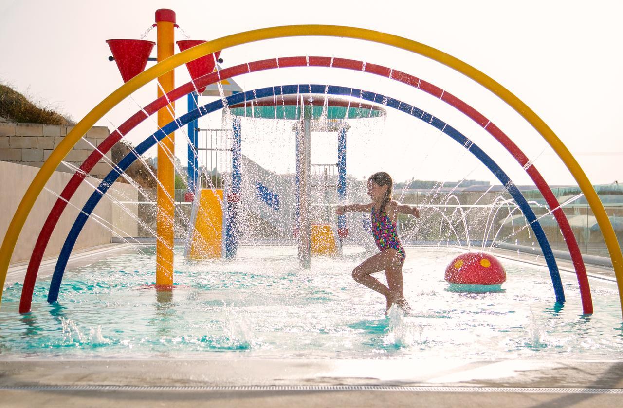 Louis St. Elias & Waterpark