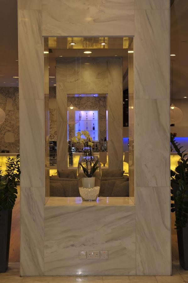 Resort Palm & Larnaca