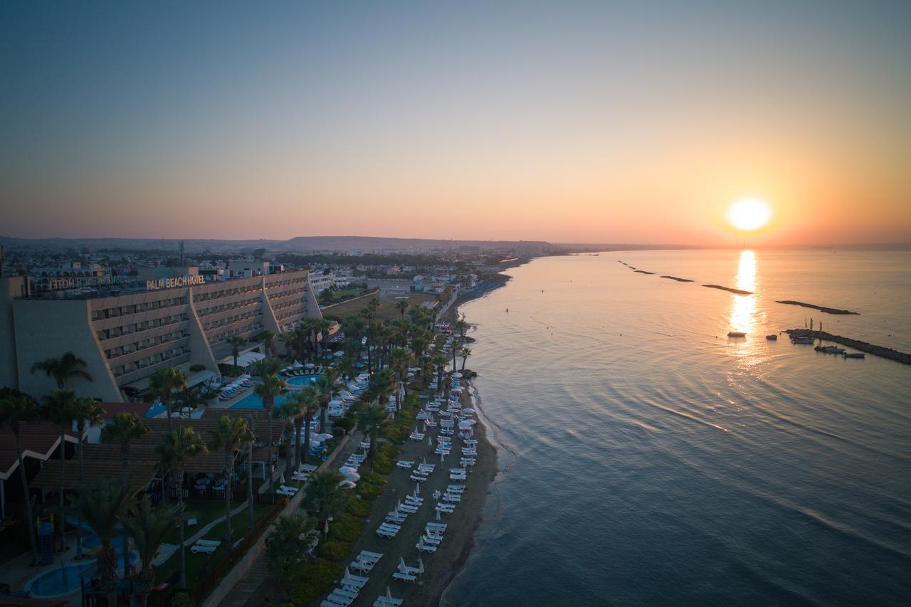Palm & Larnaca