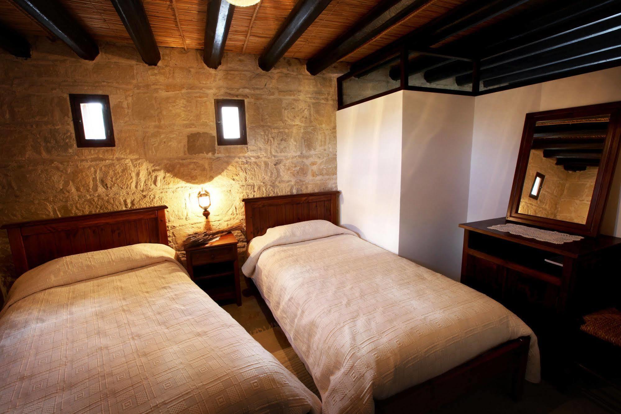 Leonidas Village * Goudhi