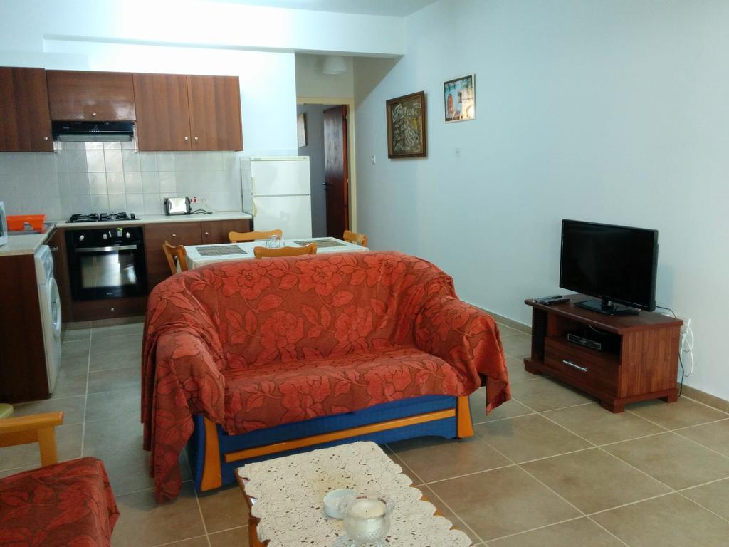 Zoe's Court Aparthotel