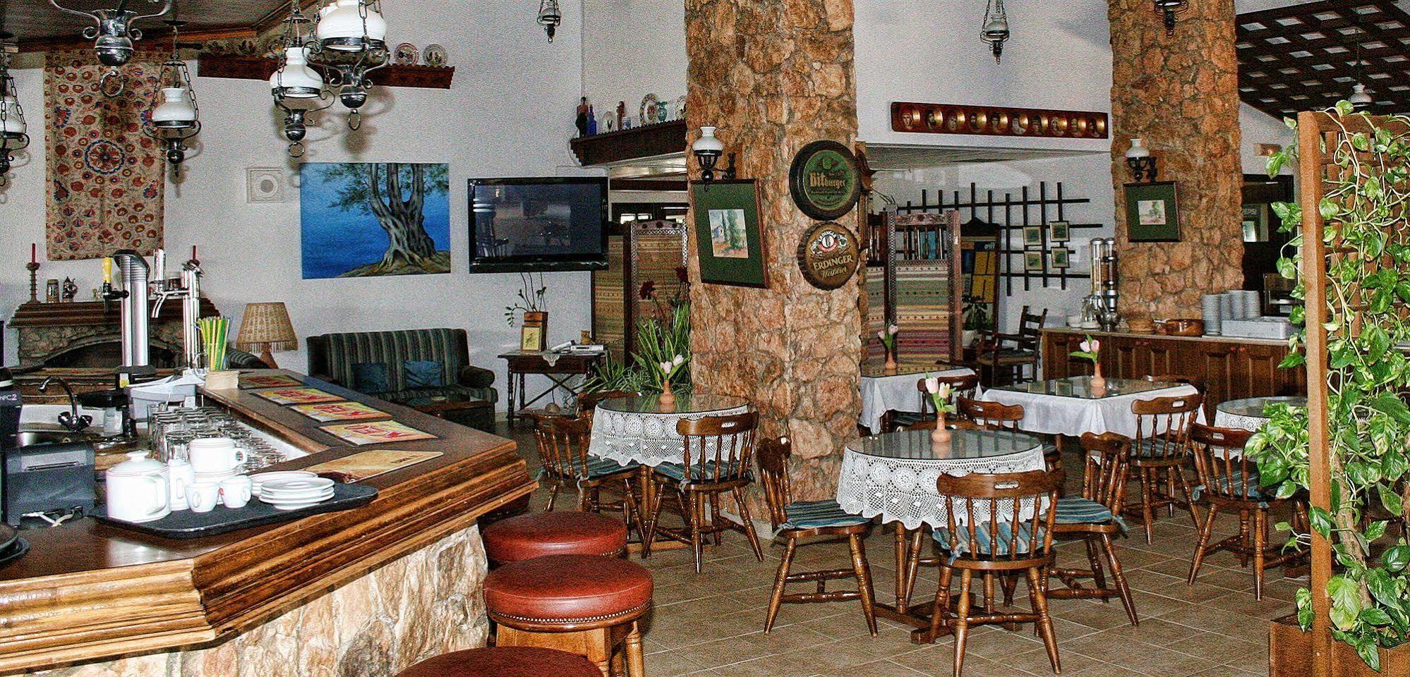 Anais Bay 3*