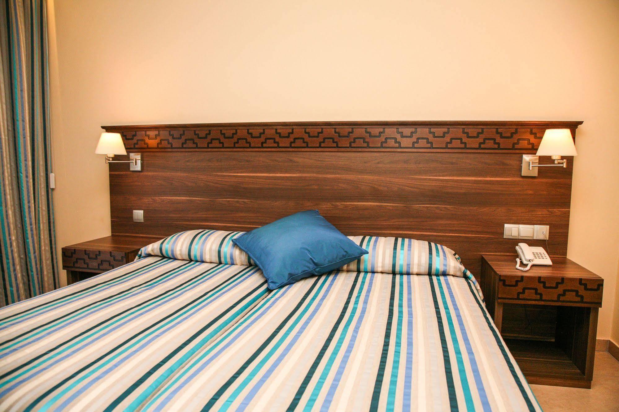 Hotel Anais Bay 3*