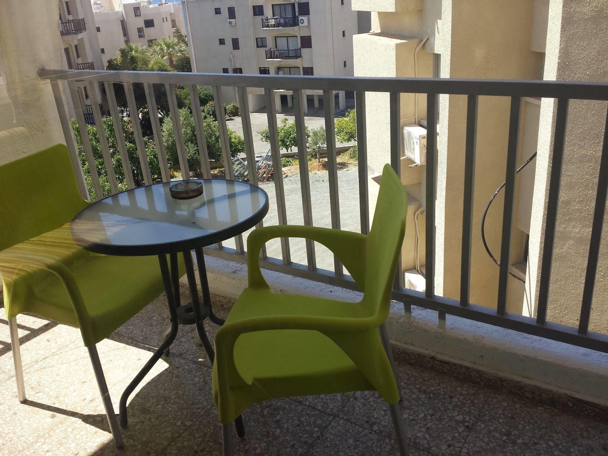 Aparthotel Polyxeni Limassol