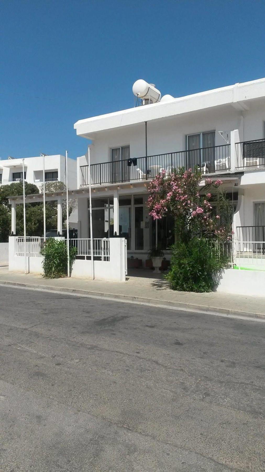 Aparthotel Pavlinia Hotel&apartments