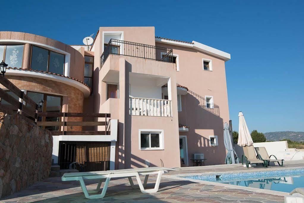 Bella Rosa Cyprus Acomodação com café da manhã  Coral Bay