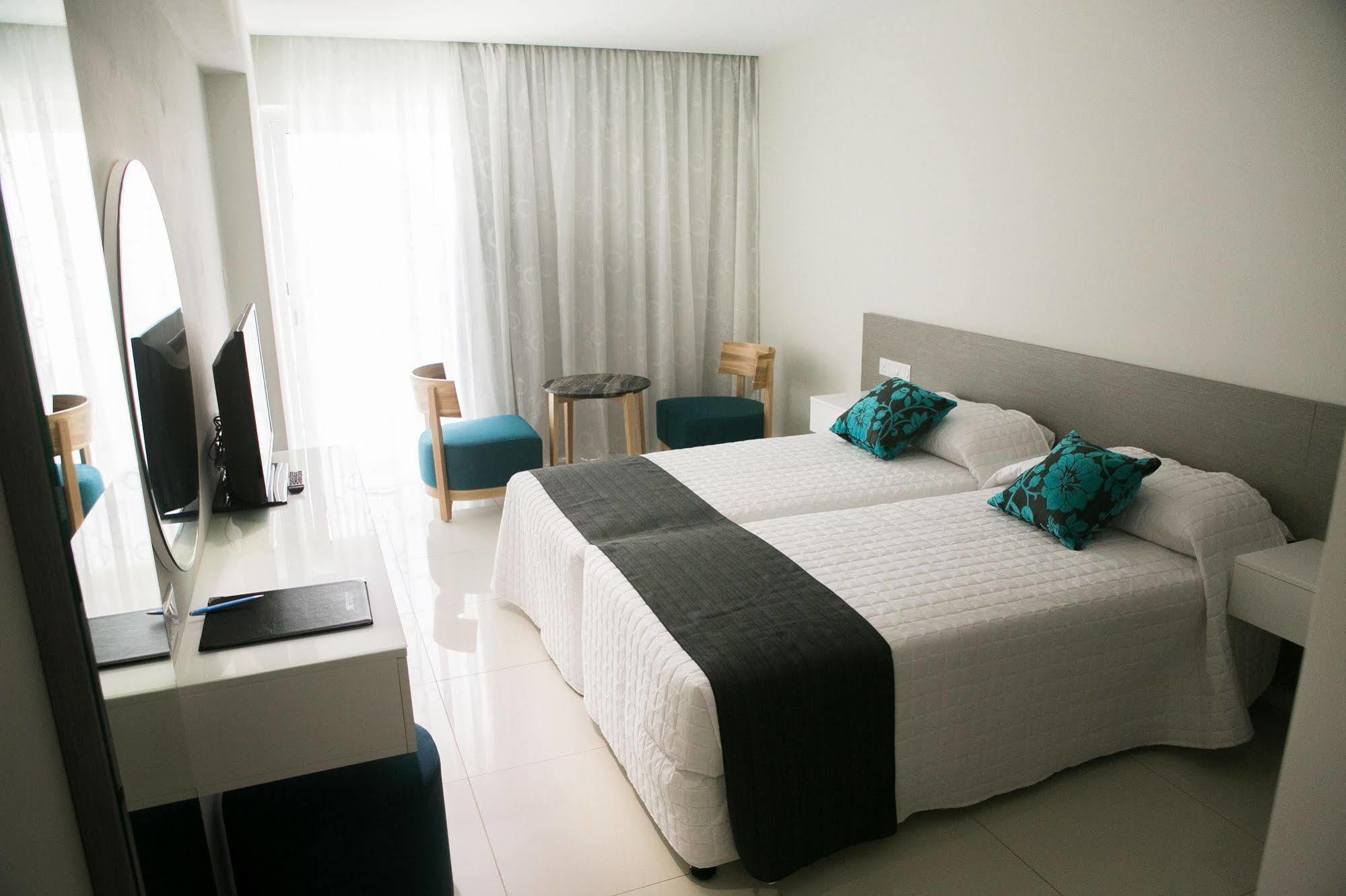 River Rock Hotel 3*