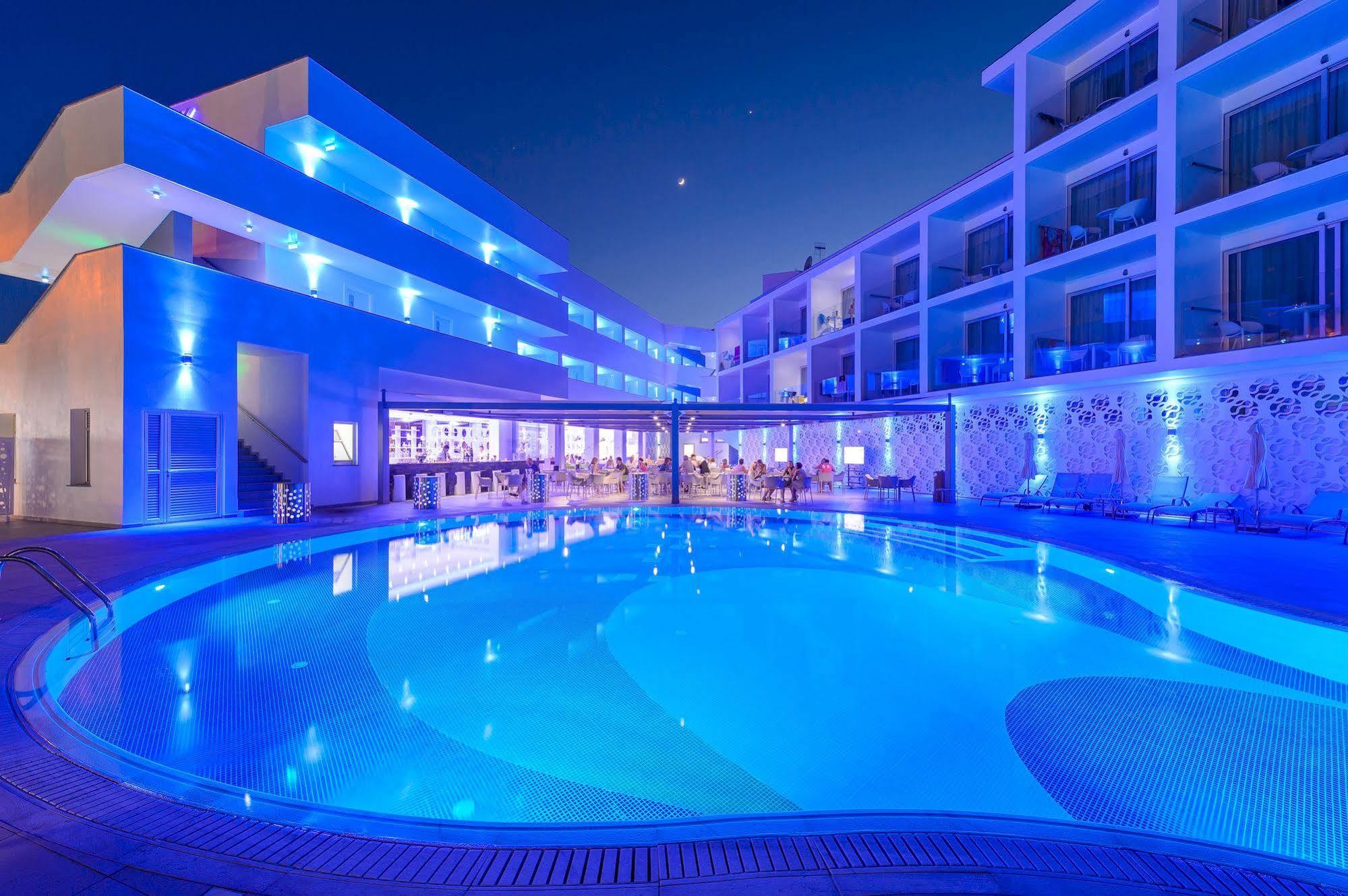 Hotel River Rock 3*