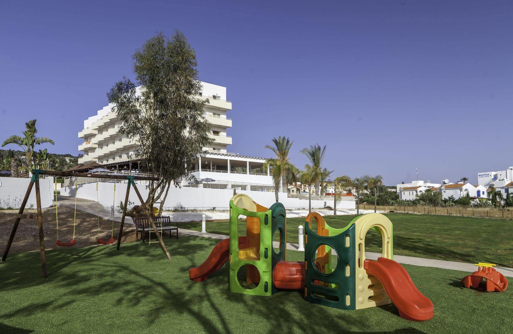 Hotel Iris Protaras