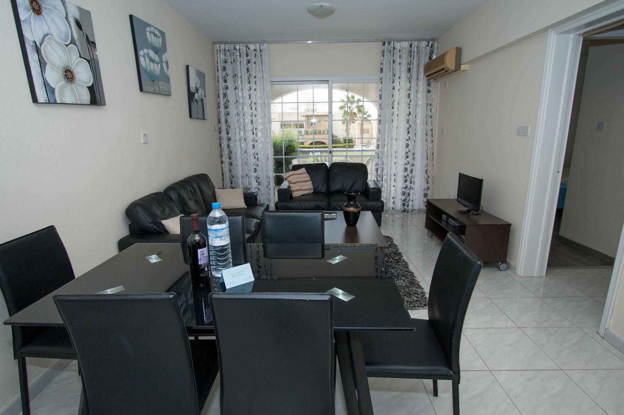 Santa Barbara Complex Apartment