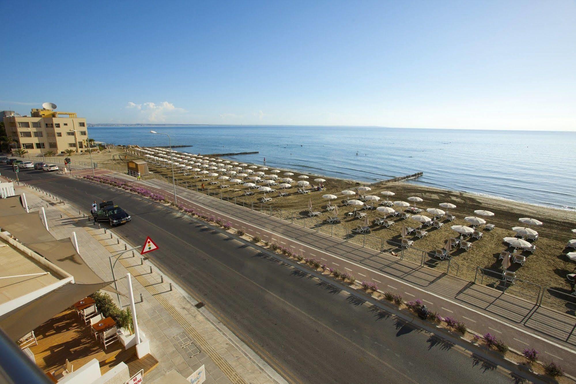 Aparthotel Costantiana Lárnaca